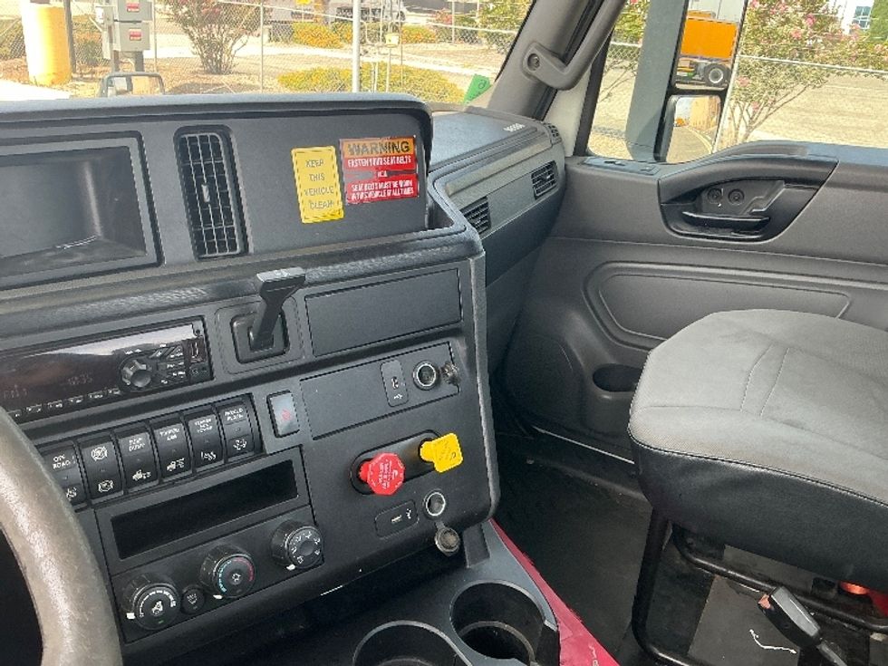 Day Cab Tractor-Heavy Duty Tractors-International-2020-RH613-Fontana-CA-279,428\n\t\tmiles-$ 21,000 - Image 10