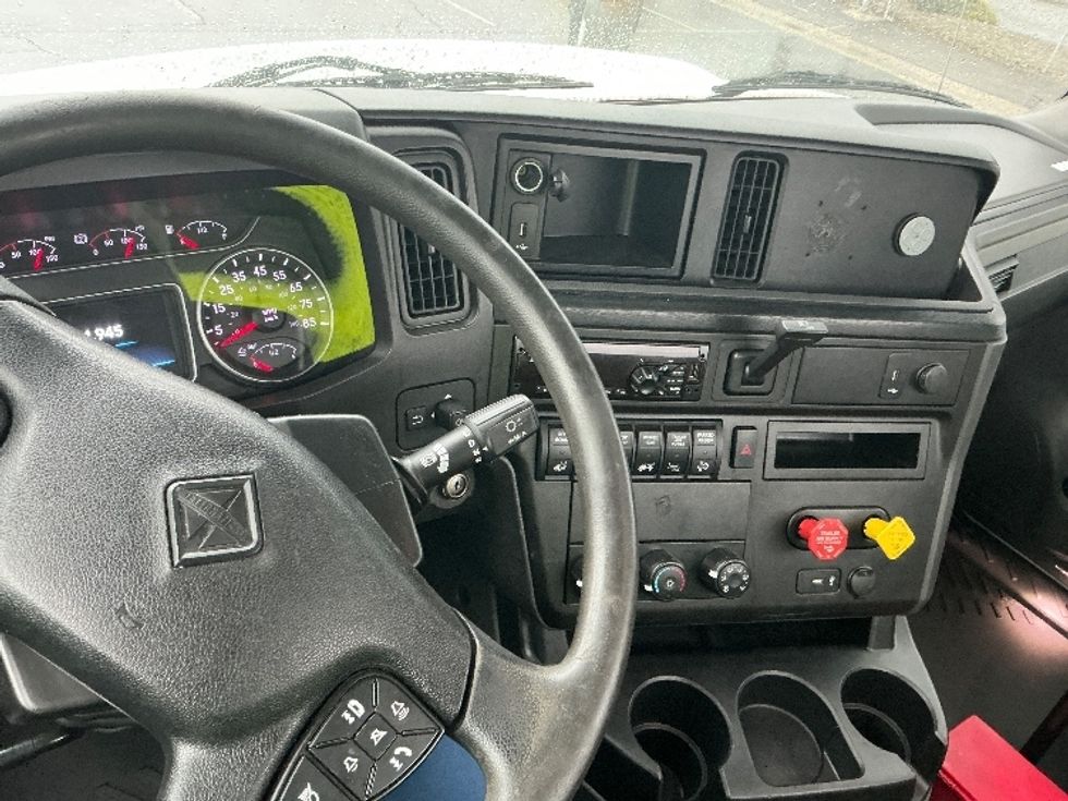 Day Cab Tractor-Heavy Duty Tractors-International-2020-RH613-Fontana-CA-294,945\n\t\tmiles-$ 25,750 - Image 10