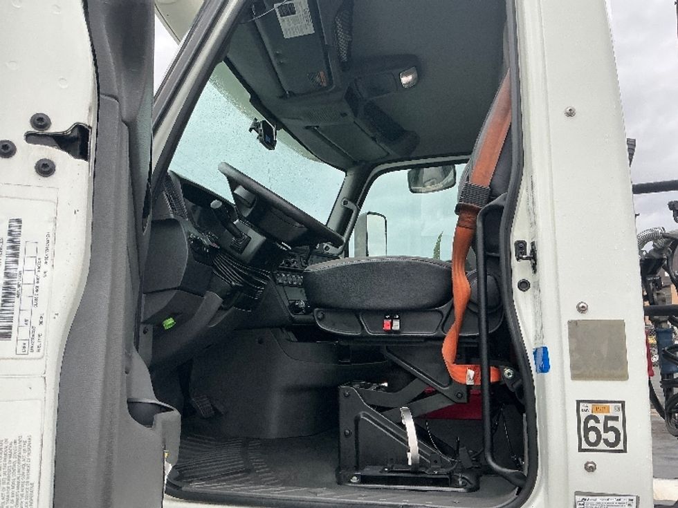 Day Cab Tractor-Heavy Duty Tractors-International-2020-RH613-Fontana-CA-294,945\n\t\tmiles-$ 25,750 - Image 9