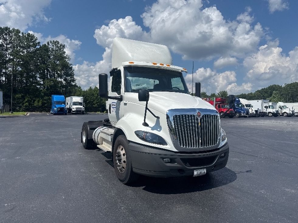 Day Cab Tractor-Heavy Duty Tractors-International-2020-RH613-Forest Park-GA-200,108\n\t\tmiles-$ 22,250 - Image 1
