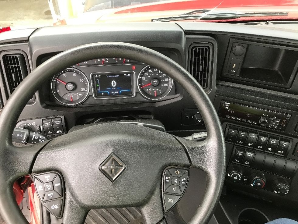 Day Cab Tractor-Heavy Duty Tractors-International-2020-RH613-Fredonia-NY-242,997\n\t\tmiles-$ 38,000 - Image 11