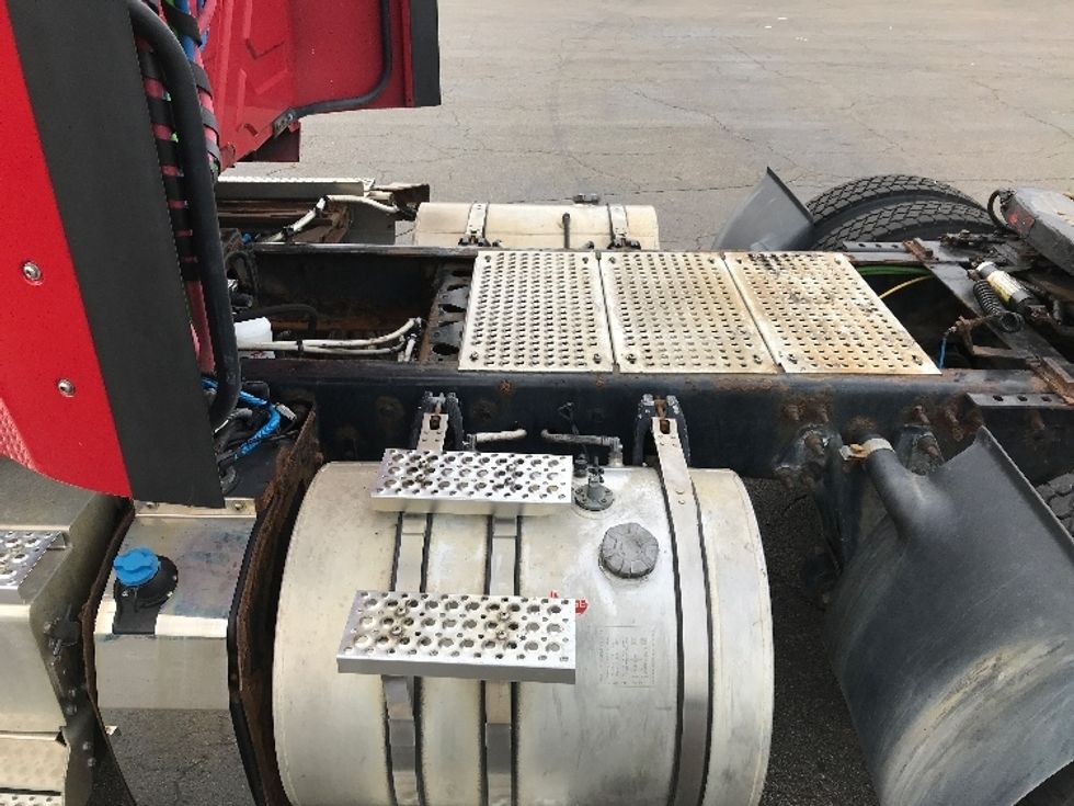 Day Cab Tractor-Heavy Duty Tractors-International-2020-RH613-Fredonia-NY-242,997\n\t\tmiles-$ 38,000 - Image 18