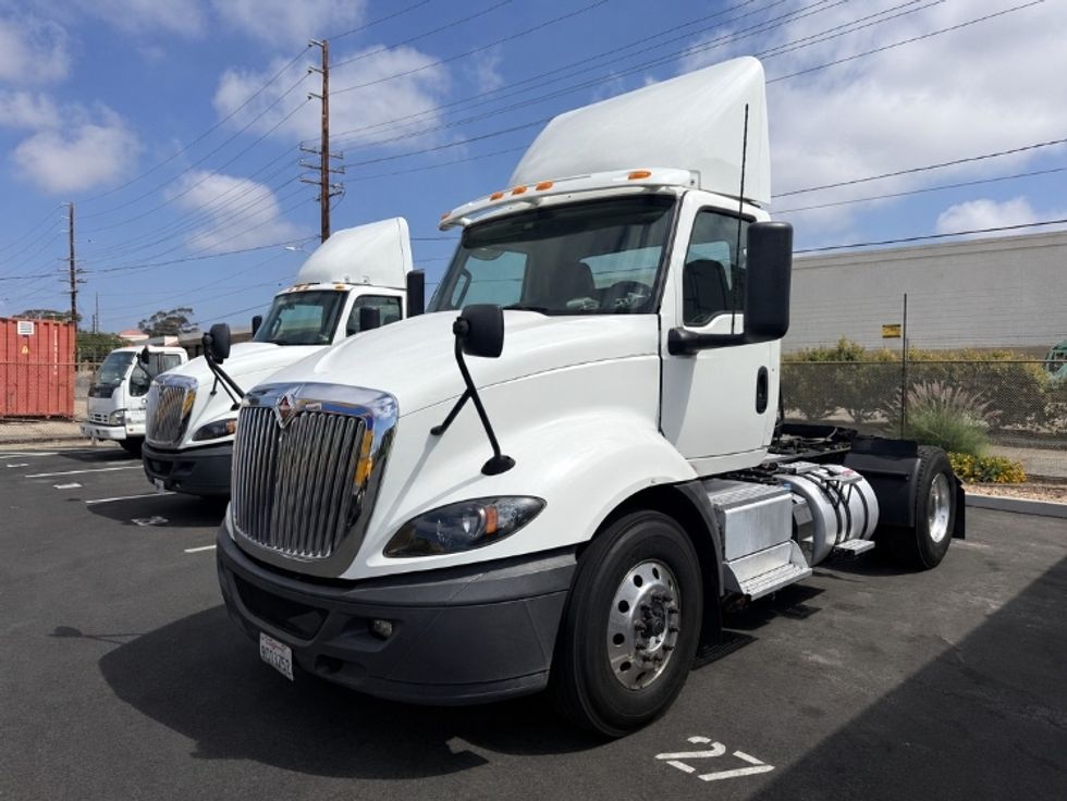 Day Cab Tractor-Heavy Duty Tractors-International-2020-RH613-Fresno-CA-251,693\n\t\tmiles-$ 24,750 - Image 3