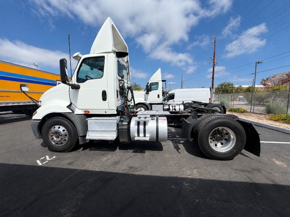 Day Cab Tractor-Heavy Duty Tractors-International-2020-RH613-Fresno-CA-251,693\n\t\tmiles-$ 24,750 - Image 4