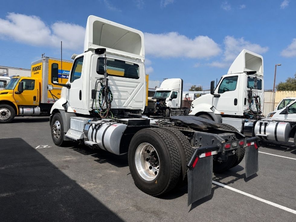 Day Cab Tractor-Heavy Duty Tractors-International-2020-RH613-Fresno-CA-251,693\n\t\tmiles-$ 24,750 - Image 5