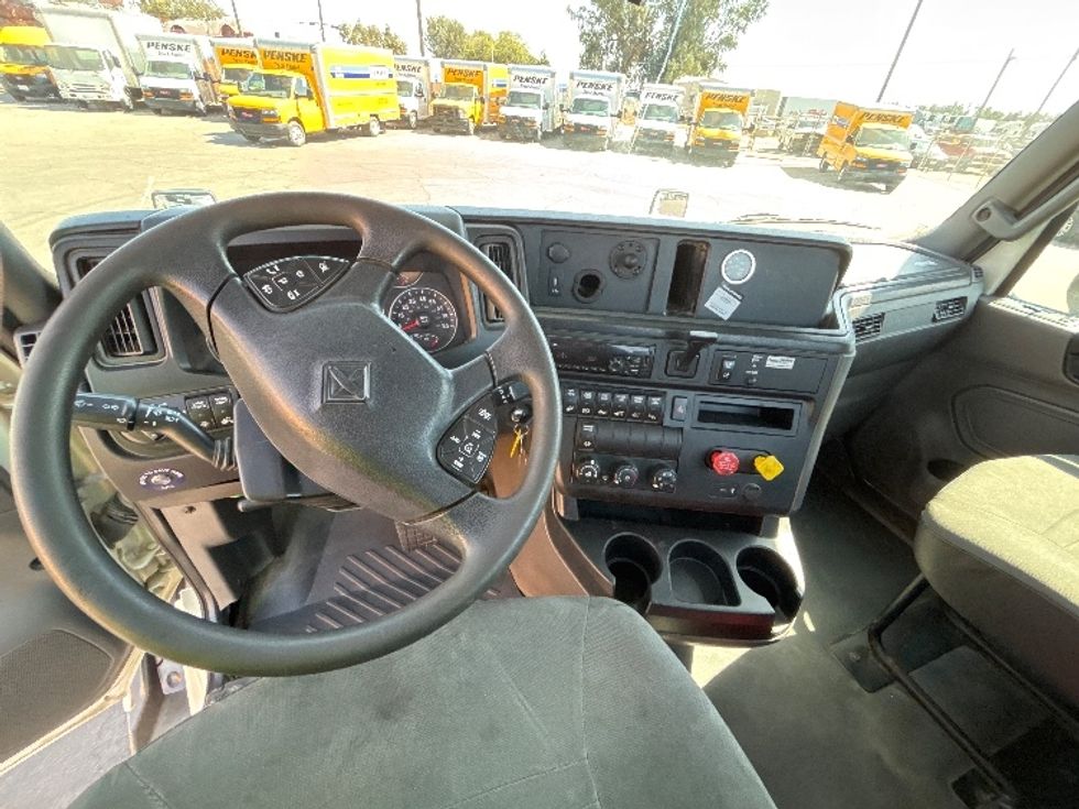 Day Cab Tractor-Heavy Duty Tractors-International-2020-RH613-Fresno-CA-273,109\n\t\tmiles-$ 23,750 - Image 11