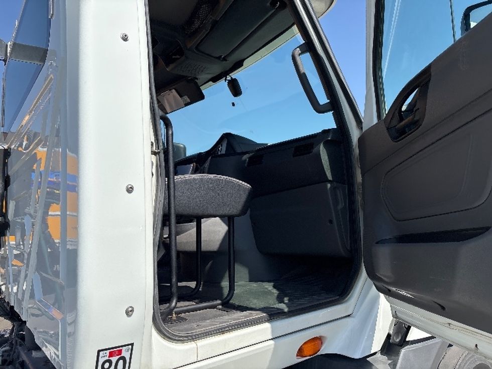 Day Cab Tractor-Heavy Duty Tractors-International-2020-RH613-Fresno-CA-273,109\n\t\tmiles-$ 23,750 - Image 12