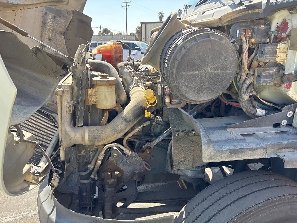 Day Cab Tractor-Heavy Duty Tractors-International-2020-RH613-Fresno-CA-273,109\n\t\tmiles-$ 23,750 - Image 16
