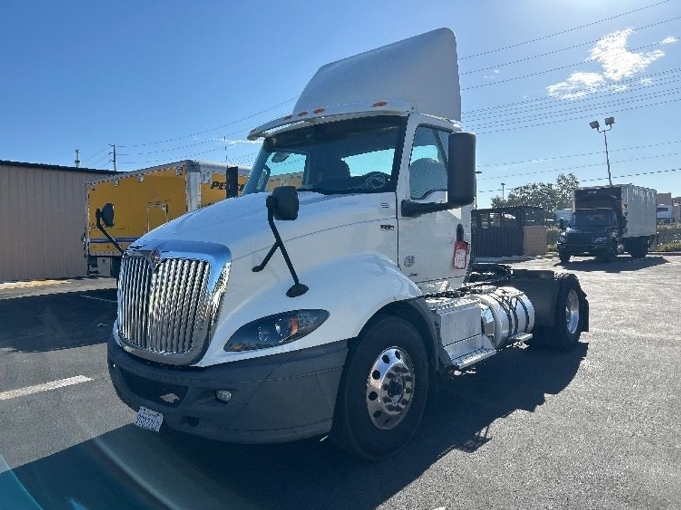 Day Cab Tractor-Heavy Duty Tractors-International-2020-RH613-Fresno-CA-368,459\n\t\tmiles-$ 21,250 - Image 3