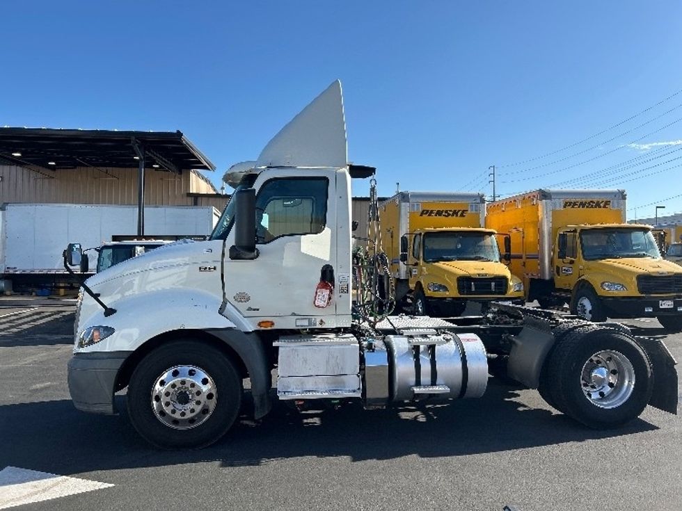 Day Cab Tractor-Heavy Duty Tractors-International-2020-RH613-Fresno-CA-368,459\n\t\tmiles-$ 21,250 - Image 4