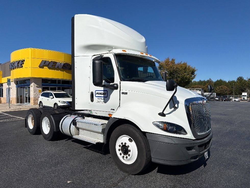 Day Cab Tractor-Heavy Duty Tractors-International-2020-RH613-Greensboro-NC-285,074\n\t\tmiles-$ 35,000 - Image 1