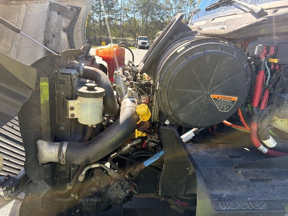 Day Cab Tractor-Heavy Duty Tractors-International-2020-RH613-Greensboro-NC-285,074\n\t\tmiles-$ 35,000 - Image 16