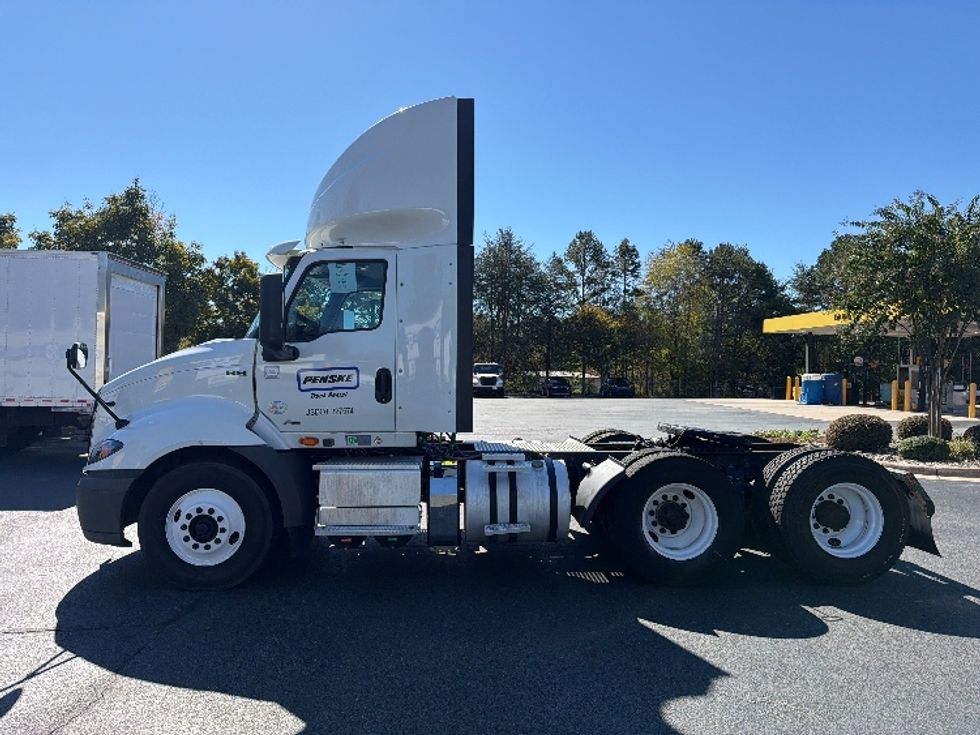 Day Cab Tractor-Heavy Duty Tractors-International-2020-RH613-Greensboro-NC-285,074\n\t\tmiles-$ 35,000 - Image 4