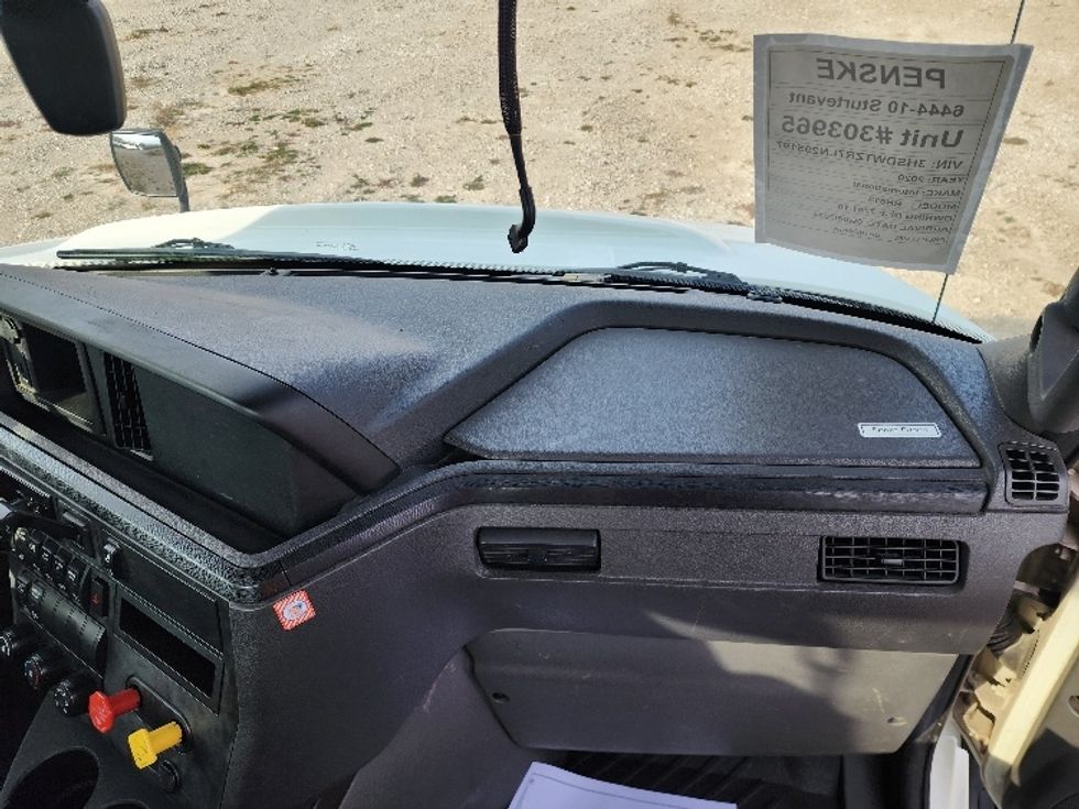 Day Cab Tractor-Heavy Duty Tractors-International-2020-RH613-Holland-MI-411,478\n\t\tmiles-$ 26,250 - Image 13