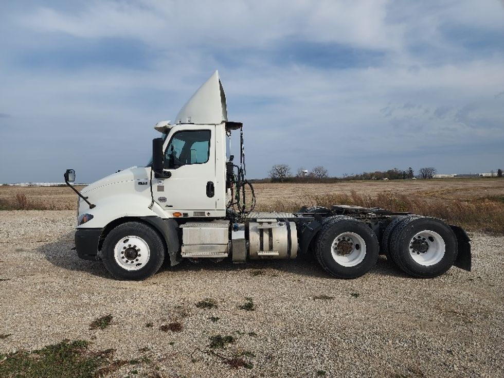 Day Cab Tractor-Heavy Duty Tractors-International-2020-RH613-Holland-MI-411,478\n\t\tmiles-$ 26,250 - Image 4