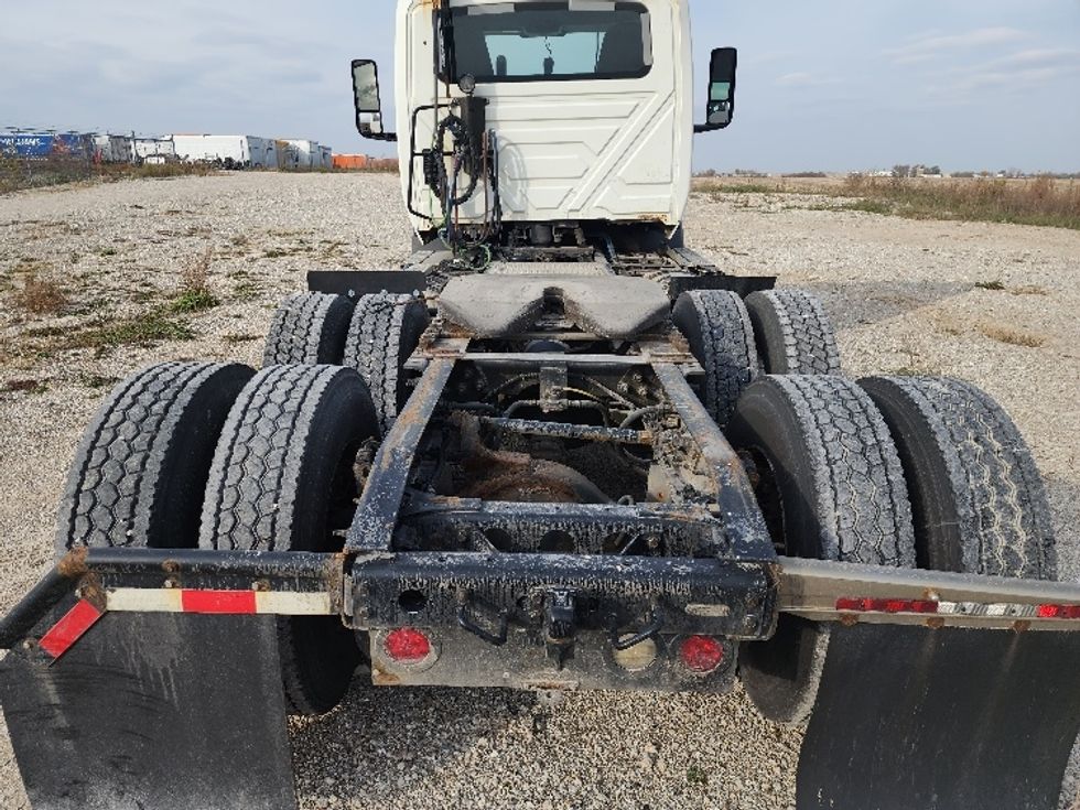 Day Cab Tractor-Heavy Duty Tractors-International-2020-RH613-Holland-MI-411,478\n\t\tmiles-$ 26,250 - Image 6