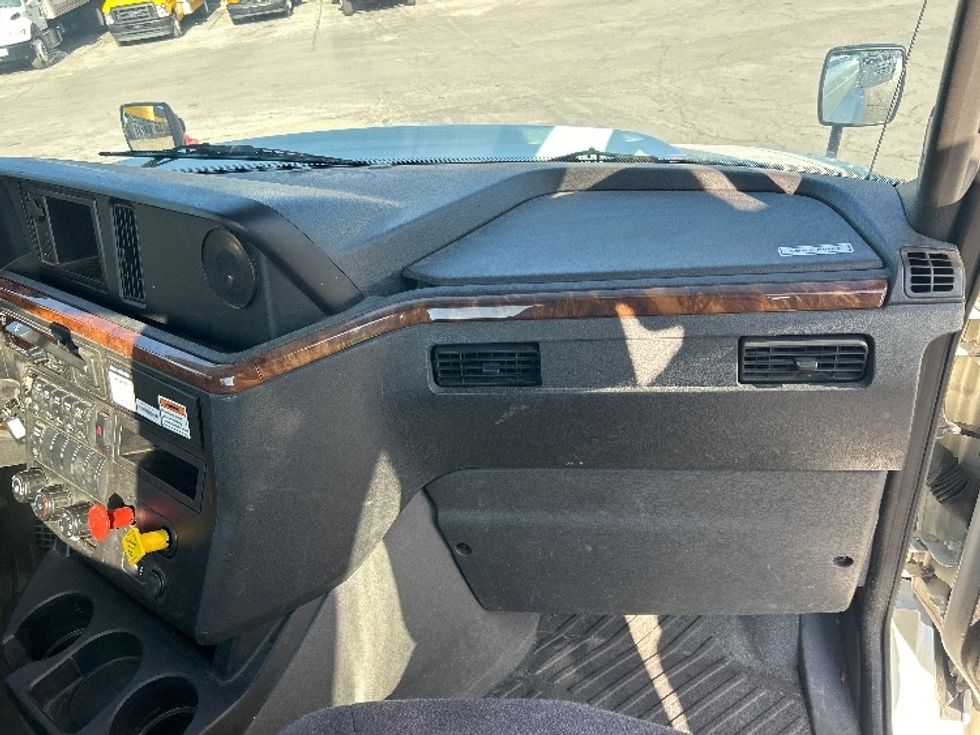 Day Cab Tractor-Heavy Duty Tractors-International-2020-RH613-Kansas City-MO-424,505\n\t\tmiles-$ 25,750 - Image 13