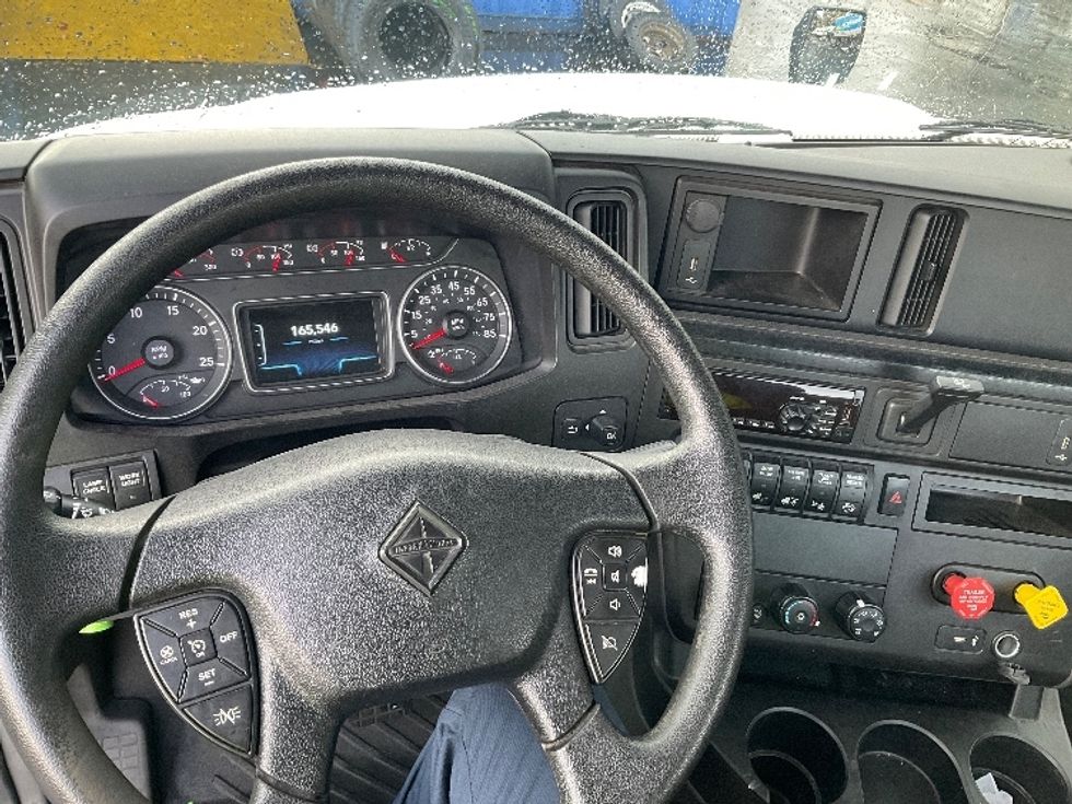 Day Cab Tractor-Heavy Duty Tractors-International-2020-RH613-Kent-WA-166,243\n\t\tmiles-$ 26,500 - Image 11
