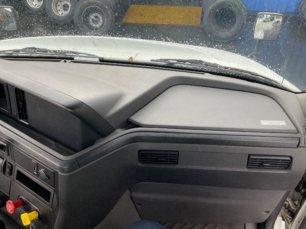 Day Cab Tractor-Heavy Duty Tractors-International-2020-RH613-Kent-WA-166,243\n\t\tmiles-$ 26,500 - Image 13