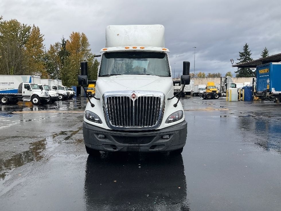 Day Cab Tractor-Heavy Duty Tractors-International-2020-RH613-Kent-WA-166,243\n\t\tmiles-$ 26,500 - Image 2