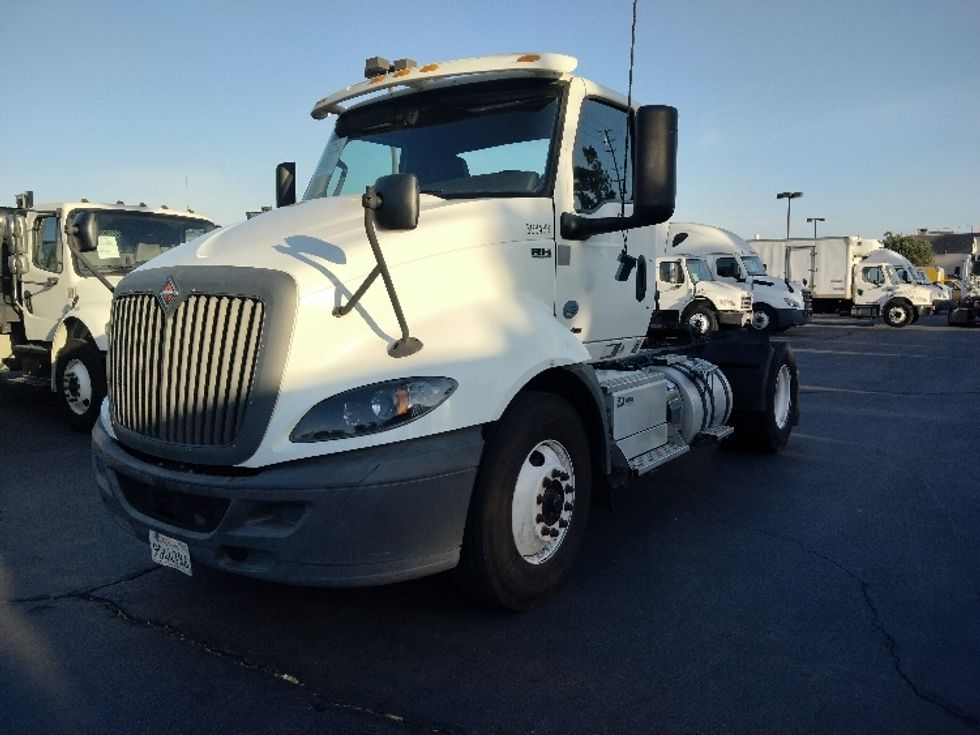 Day Cab Tractor-Heavy Duty Tractors-International-2020-RH613-La Mirada-CA-358,168\n\t\tmiles-$ 21,250 - Image 3