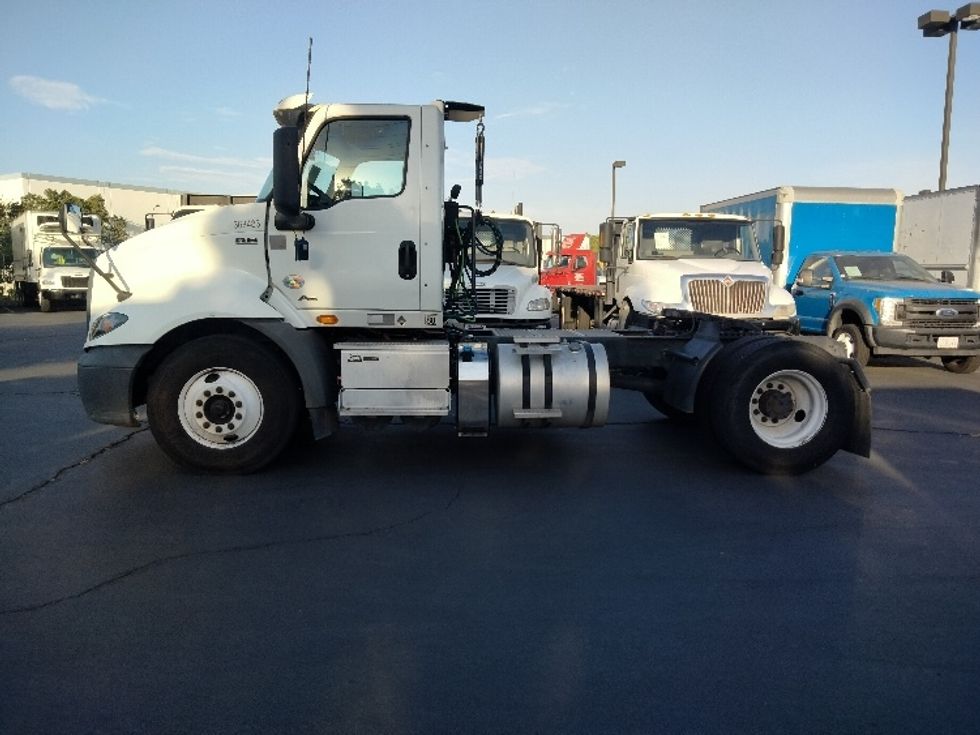 Day Cab Tractor-Heavy Duty Tractors-International-2020-RH613-La Mirada-CA-358,168\n\t\tmiles-$ 21,250 - Image 4