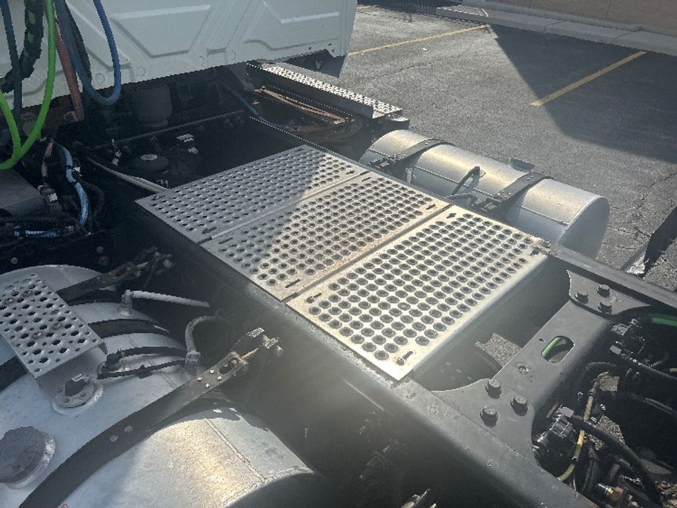 Day Cab Tractor-Heavy Duty Tractors-International-2020-RH613-La Porte-IN-203,652\n\t\tmiles-$ 31,500 - Image 17