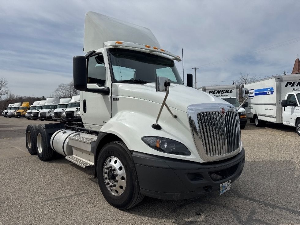 Day Cab Tractor-Heavy Duty Tractors-International-2020-RH613-Lansing-MI-399,424\n\t\tmiles-$ 26,250 - Image 1