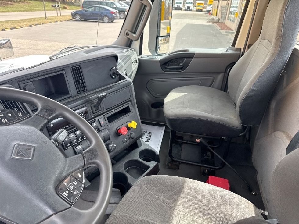 Day Cab Tractor-Heavy Duty Tractors-International-2020-RH613-Lansing-MI-399,424\n\t\tmiles-$ 26,250 - Image 10