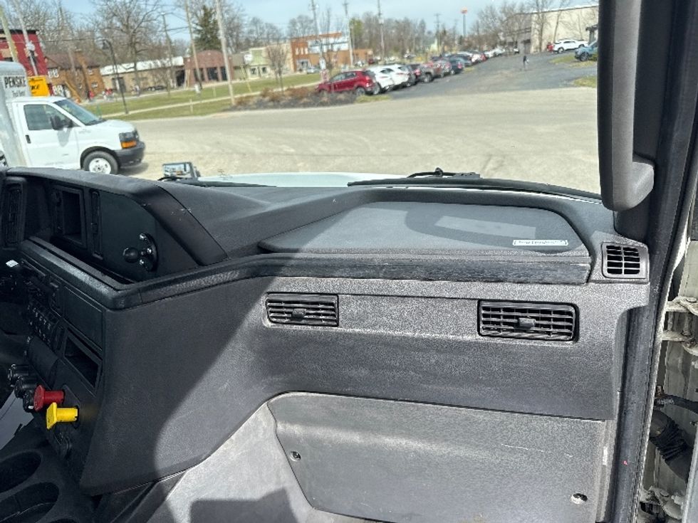 Day Cab Tractor-Heavy Duty Tractors-International-2020-RH613-Lansing-MI-399,424\n\t\tmiles-$ 26,250 - Image 13