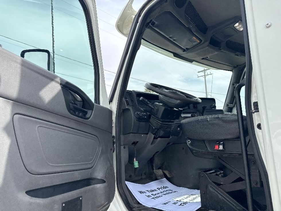 Day Cab Tractor-Heavy Duty Tractors-International-2020-RH613-Lansing-MI-399,424\n\t\tmiles-$ 26,250 - Image 9