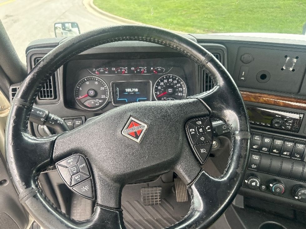 Day Cab Tractor-Heavy Duty Tractors-International-2020-RH613-Lenexa-KS-185,795\n\t\tmiles-$ 34,500 - Image 11