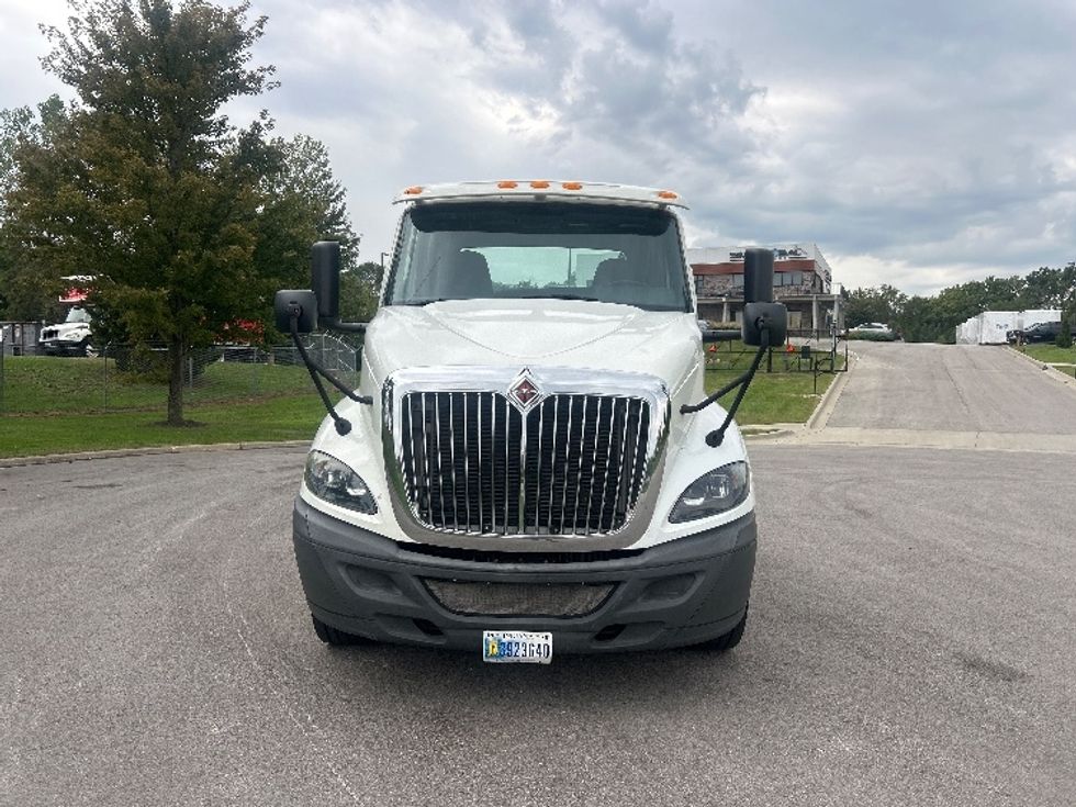 Day Cab Tractor-Heavy Duty Tractors-International-2020-RH613-Lenexa-KS-185,795\n\t\tmiles-$ 34,500 - Image 2