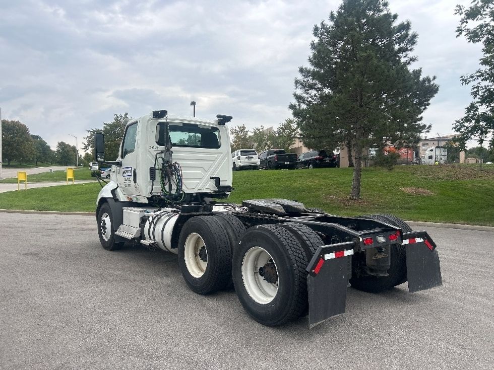 Day Cab Tractor-Heavy Duty Tractors-International-2020-RH613-Lenexa-KS-185,795\n\t\tmiles-$ 34,500 - Image 5