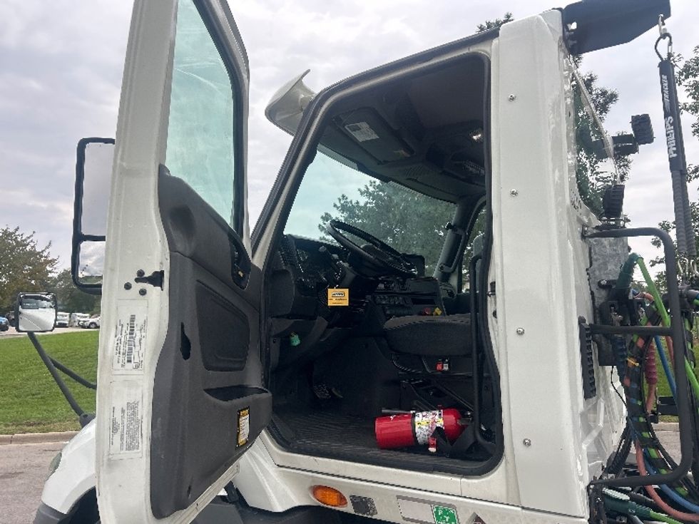 Day Cab Tractor-Heavy Duty Tractors-International-2020-RH613-Lenexa-KS-185,795\n\t\tmiles-$ 34,500 - Image 9