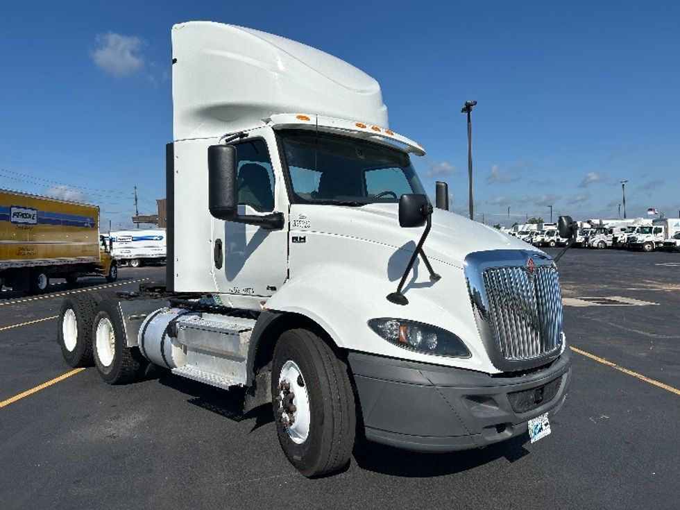 Day Cab Tractor-Heavy Duty Tractors-International-2020-RH613-Lowell-AR-214,501\n\t\tmiles-$ 34,250 - Image 1