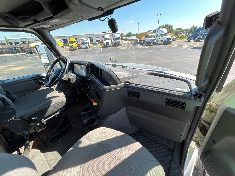 Day Cab Tractor-Heavy Duty Tractors-International-2020-RH613-Lowell-AR-214,501\n\t\tmiles-$ 34,250 - Image 12