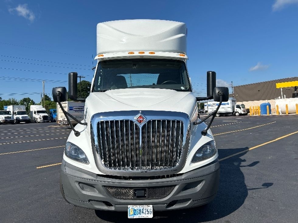 Day Cab Tractor-Heavy Duty Tractors-International-2020-RH613-Lowell-AR-214,501\n\t\tmiles-$ 34,250 - Image 2