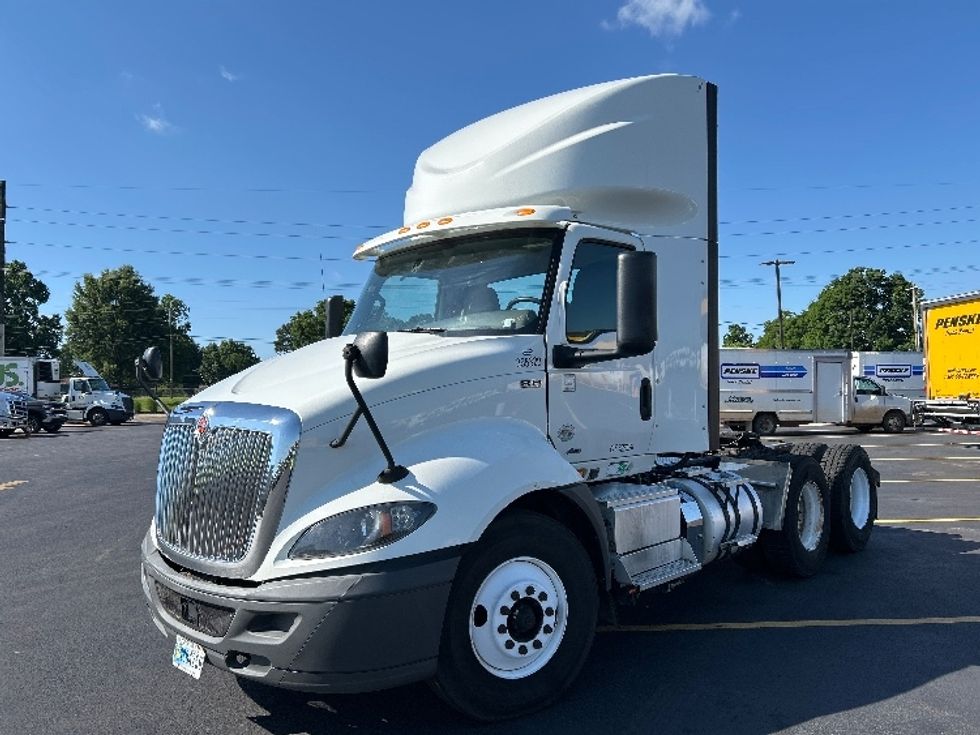 Day Cab Tractor-Heavy Duty Tractors-International-2020-RH613-Lowell-AR-214,501\n\t\tmiles-$ 34,250 - Image 3