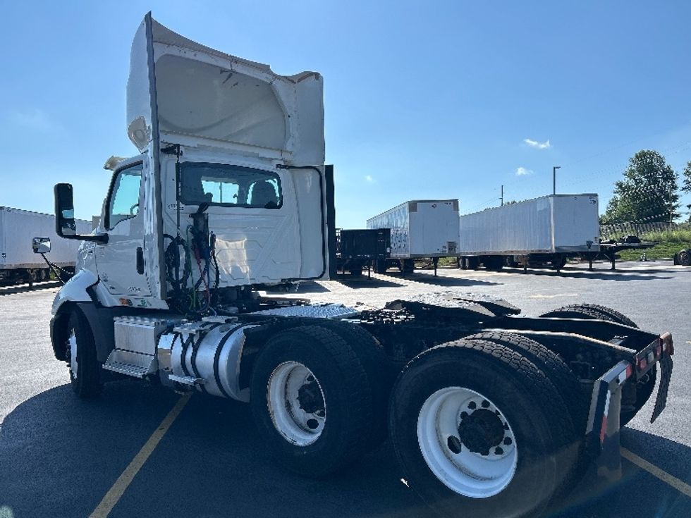 Day Cab Tractor-Heavy Duty Tractors-International-2020-RH613-Lowell-AR-214,501\n\t\tmiles-$ 34,250 - Image 5