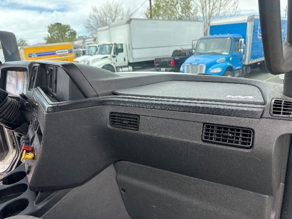 Day Cab Tractor-Heavy Duty Tractors-International-2020-RH613-Medford-OR-224,052\n\t\tmiles-$ 32,000 - Image 13