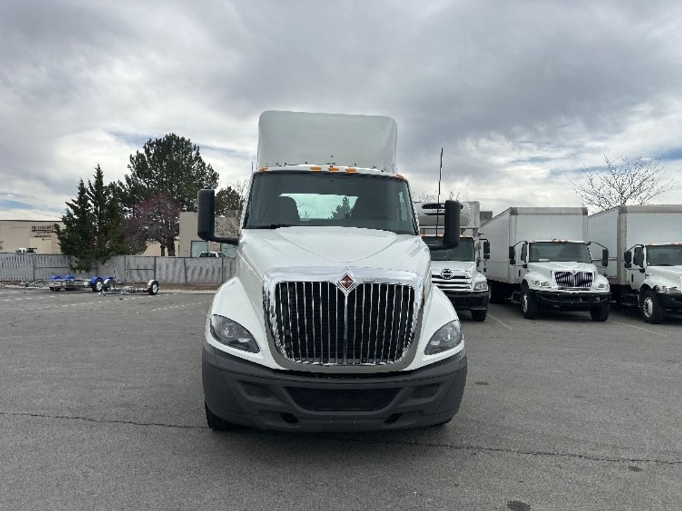 Day Cab Tractor-Heavy Duty Tractors-International-2020-RH613-Medford-OR-224,052\n\t\tmiles-$ 32,000 - Image 2