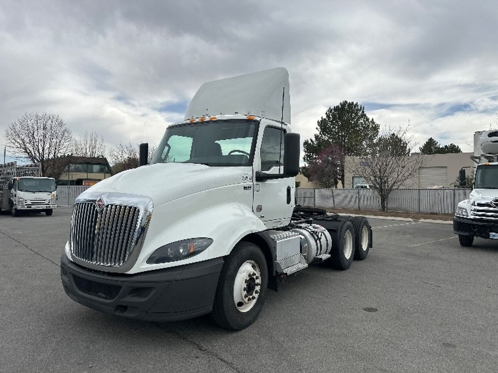 Day Cab Tractor-Heavy Duty Tractors-International-2020-RH613-Medford-OR-224,052\n\t\tmiles-$ 32,000 - Image 3