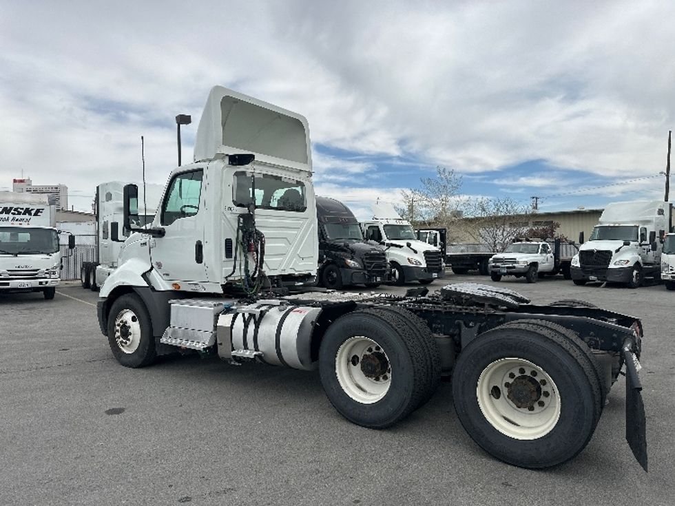 Day Cab Tractor-Heavy Duty Tractors-International-2020-RH613-Medford-OR-224,052\n\t\tmiles-$ 32,000 - Image 5