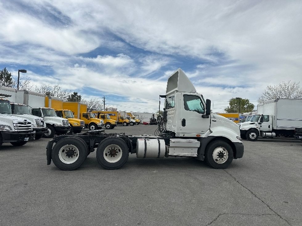 Day Cab Tractor-Heavy Duty Tractors-International-2020-RH613-Medford-OR-224,052\n\t\tmiles-$ 32,000 - Image 8