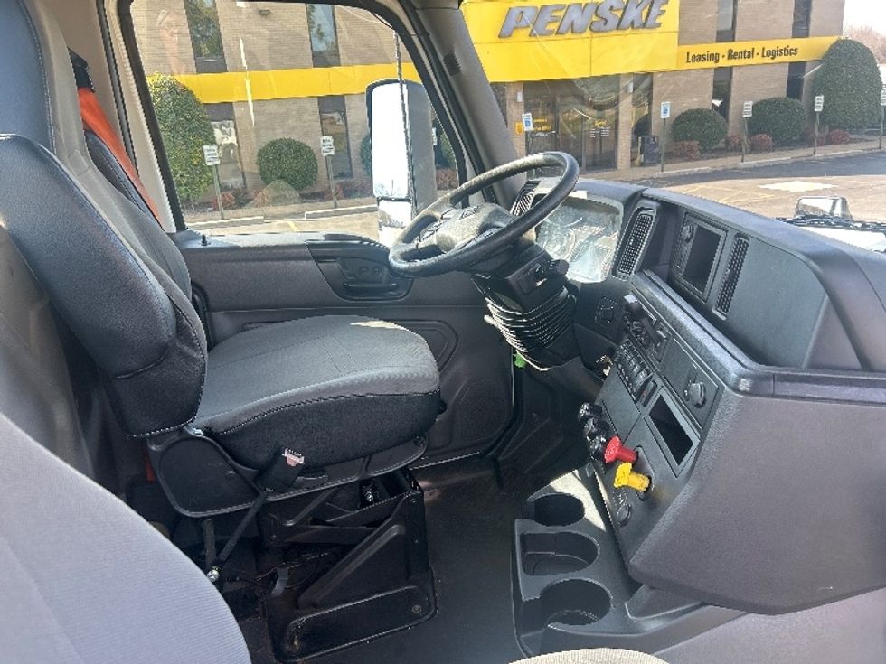 Day Cab Tractor-Heavy Duty Tractors-International-2020-RH613-Memphis-TN-78,737\n\t\tmiles-$ 21,250 - Image 14