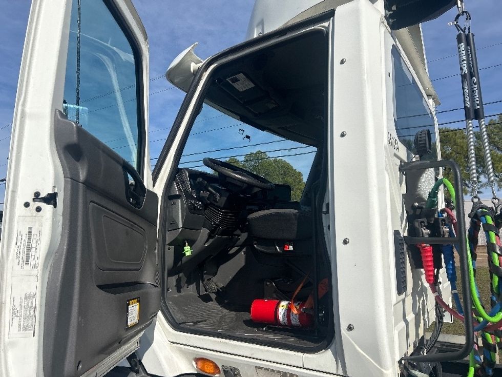 Day Cab Tractor-Heavy Duty Tractors-International-2020-RH613-Memphis-TN-78,737\n\t\tmiles-$ 21,250 - Image 9