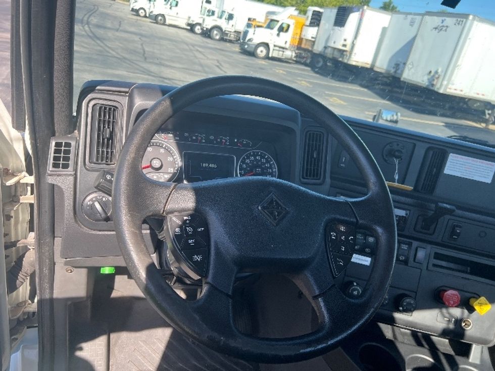 Day Cab Tractor-Heavy Duty Tractors-International-2020-RH613-Middlefield-OH-189,493\n\t\tmiles-$ 23,250 - Image 11