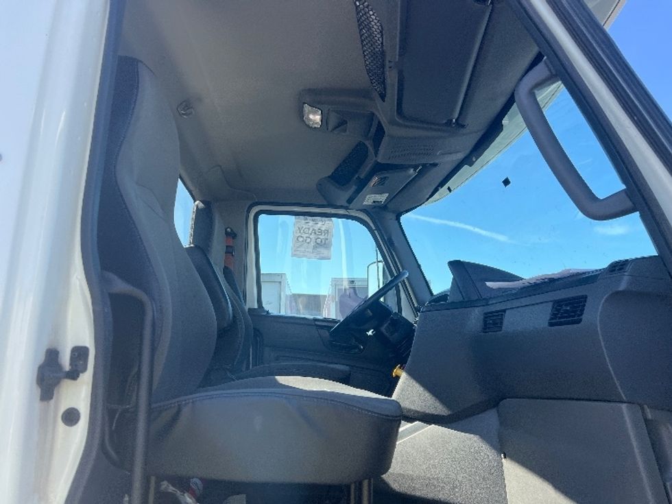 Day Cab Tractor-Heavy Duty Tractors-International-2020-RH613-Middlefield-OH-189,493\n\t\tmiles-$ 23,250 - Image 12