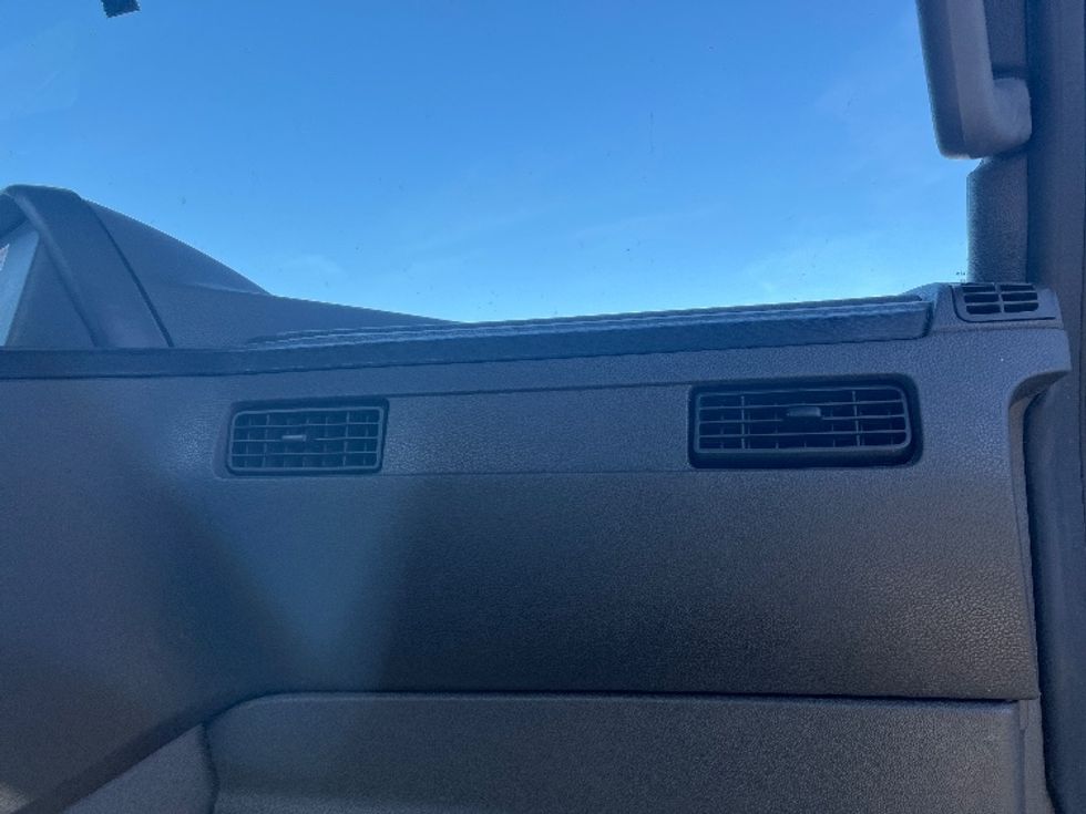 Day Cab Tractor-Heavy Duty Tractors-International-2020-RH613-Middlefield-OH-189,493\n\t\tmiles-$ 23,250 - Image 13